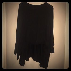 Black high low knit top